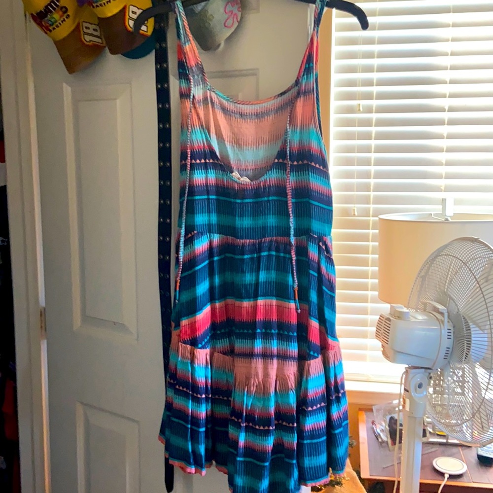 Ladies dress sleeveless size medium brown Roxy